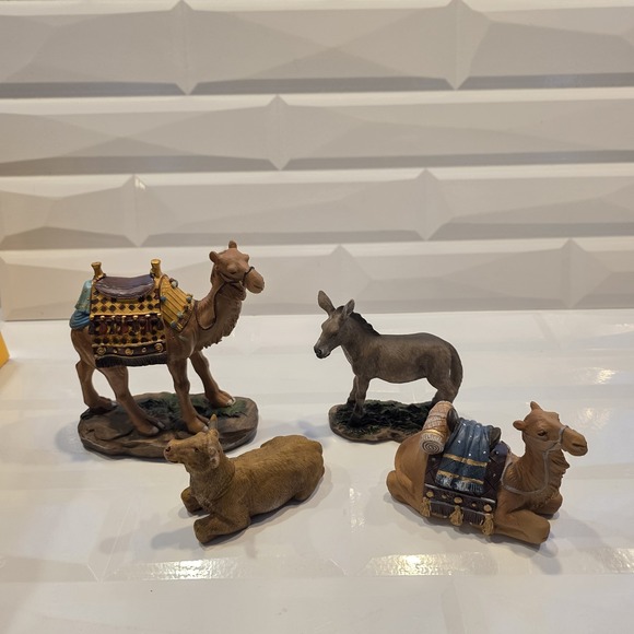 Three Kings Gifts Real Life Nativity Set of 4 Animals  2 CAMELS, DONKEY, OX - Picture 3 of 16